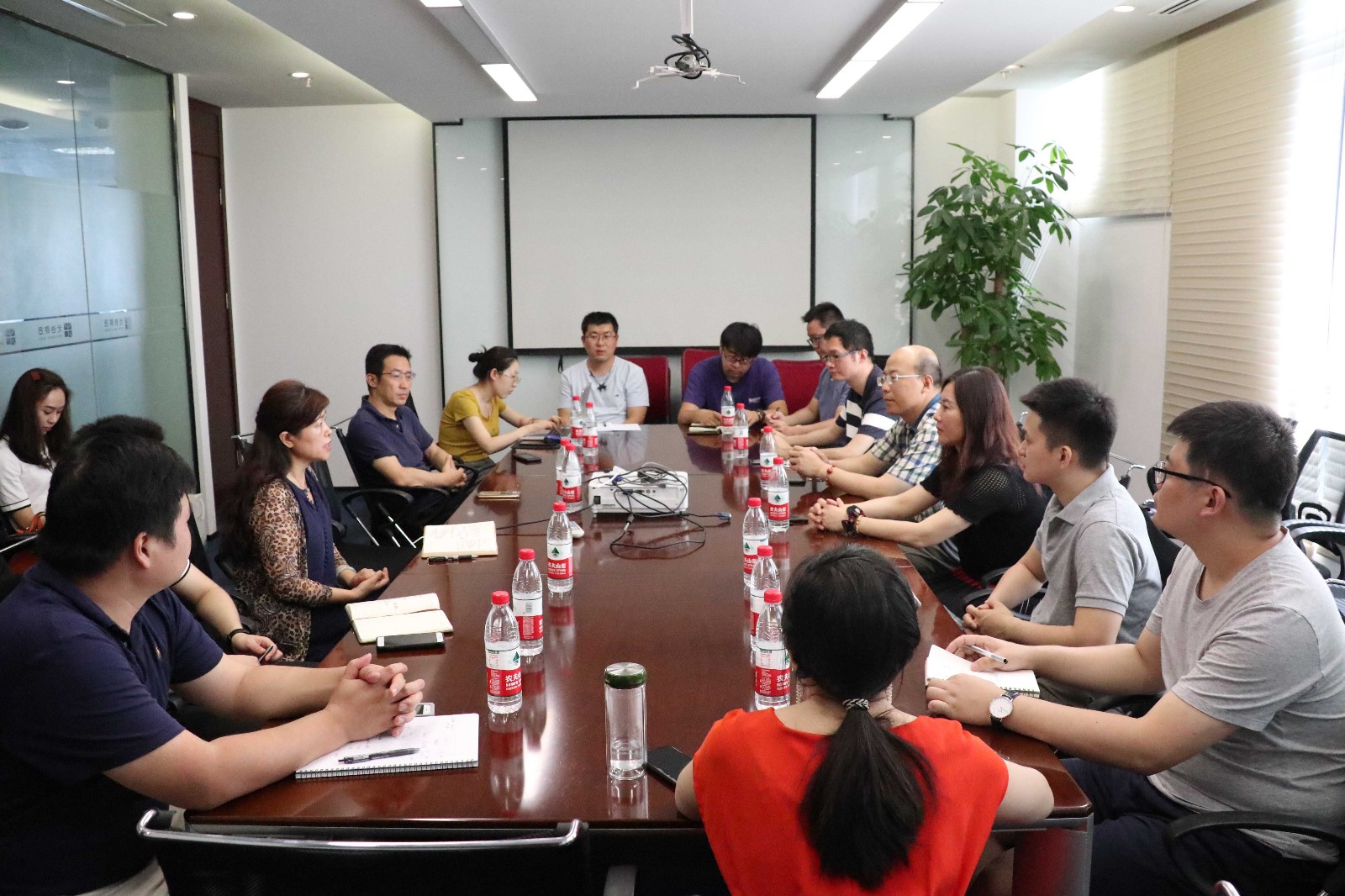 “風檣動，龜蛇靜，起宏圖！”——記高陽捷迅武漢分中心正式成立